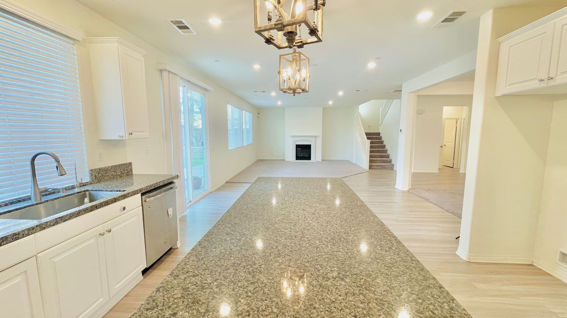 Jurupa Valley House: 11998 Santiam Ct