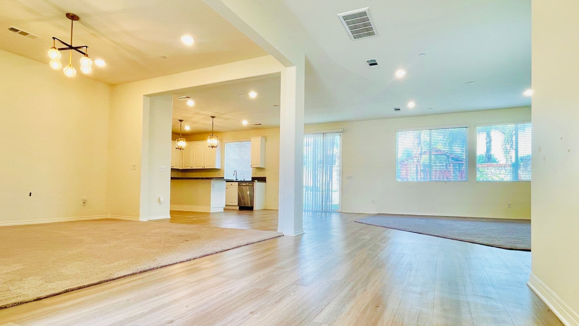 Jurupa Valley House: 11998 Santiam Ct