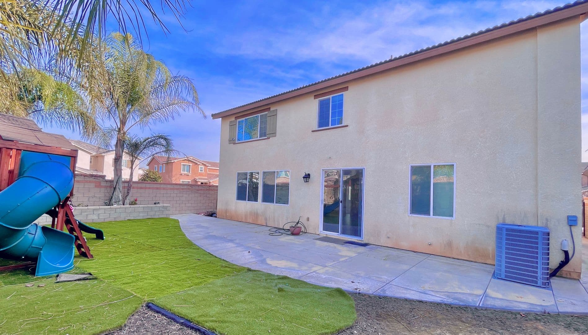 Jurupa Valley House: 11998 Santiam Ct