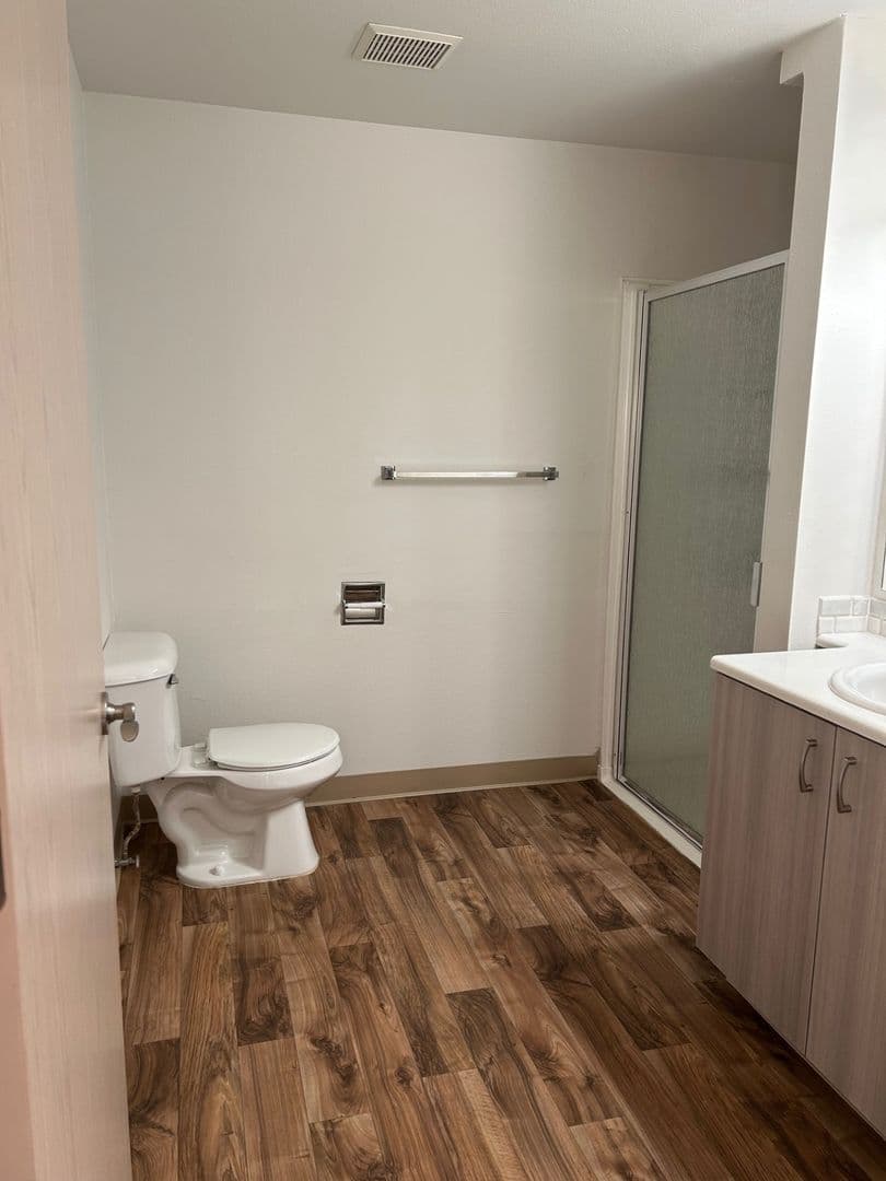 Ridgefield Apartment: 2019 NE 179th St