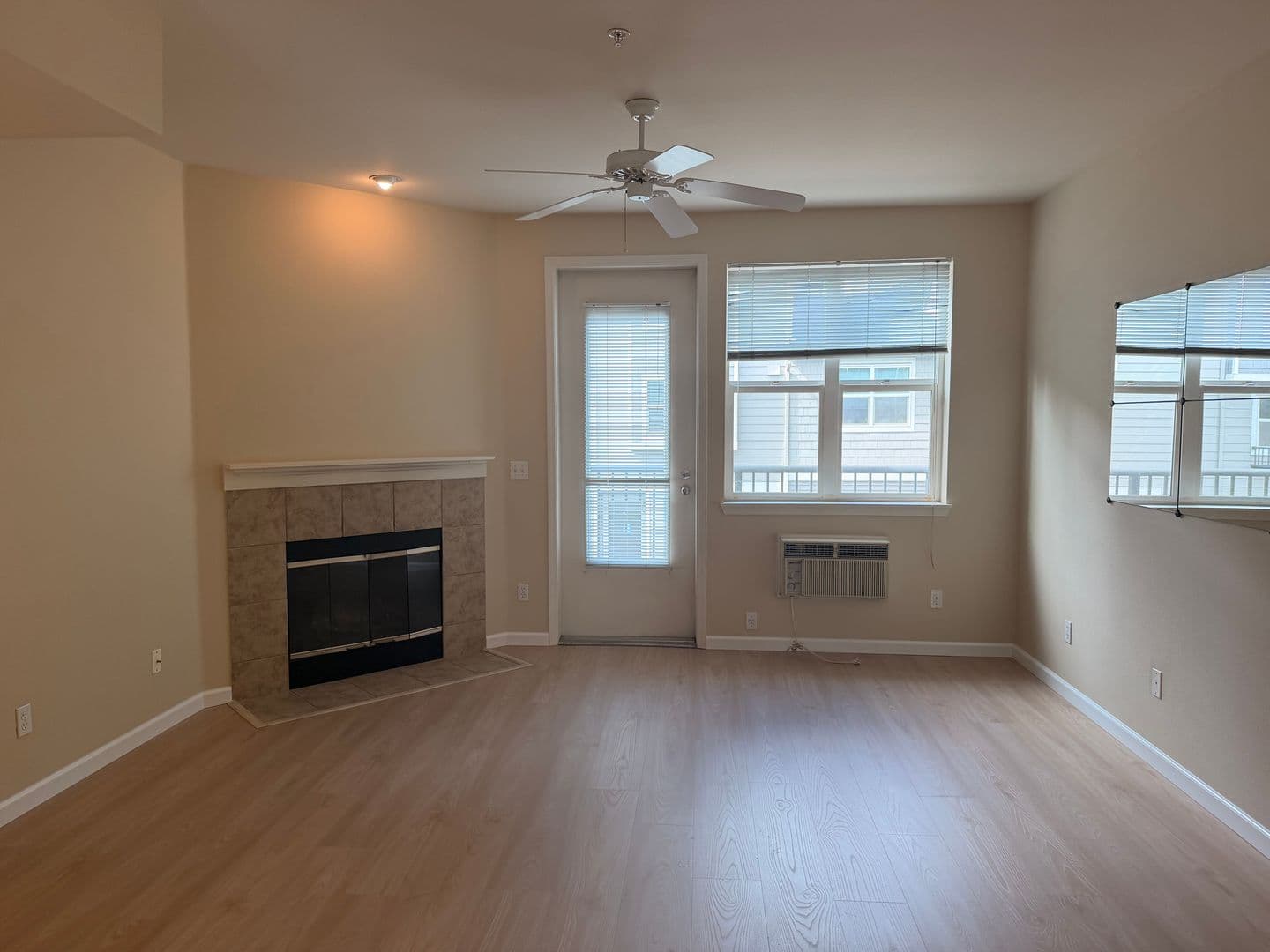 Vancouver House: 714 SE Fairwinds Lp