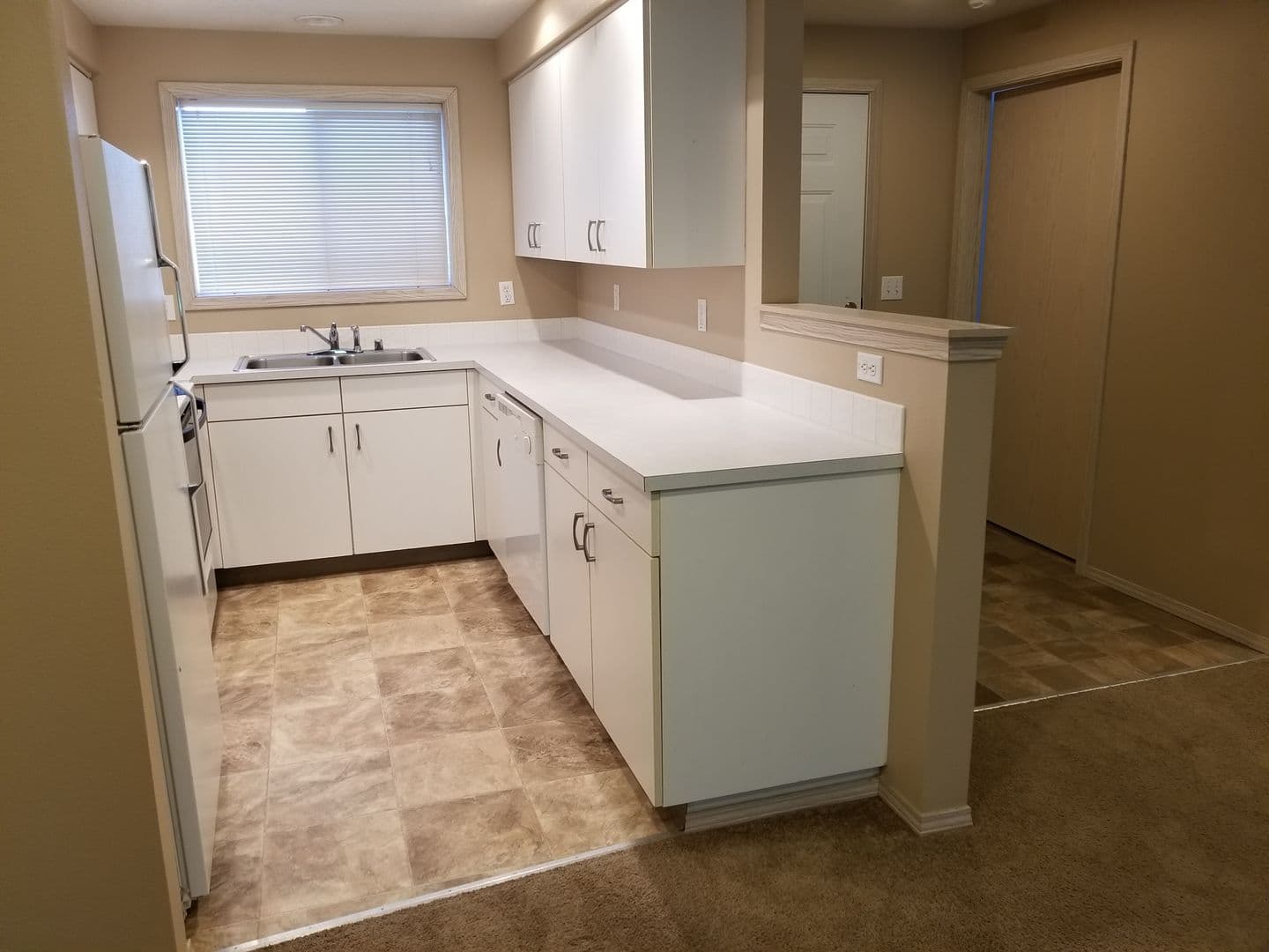 Ridgefield Apartment: 2019 NE 179th St