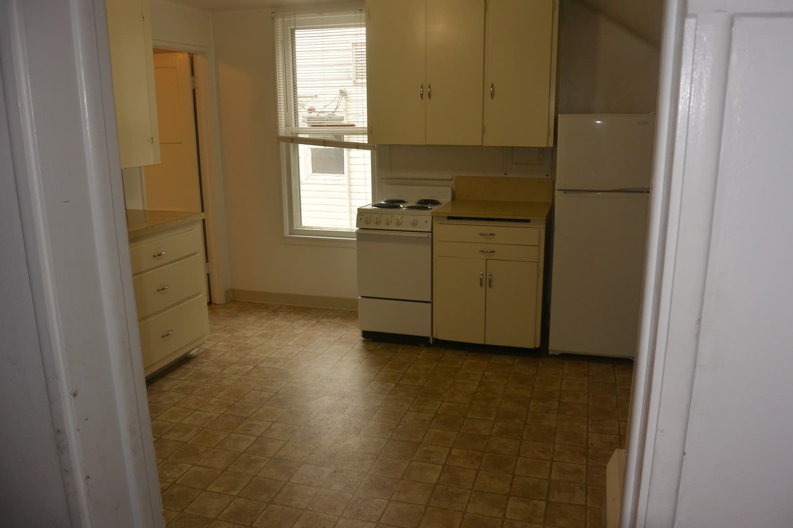 Vancouver Apartment: 401 E 28th St.