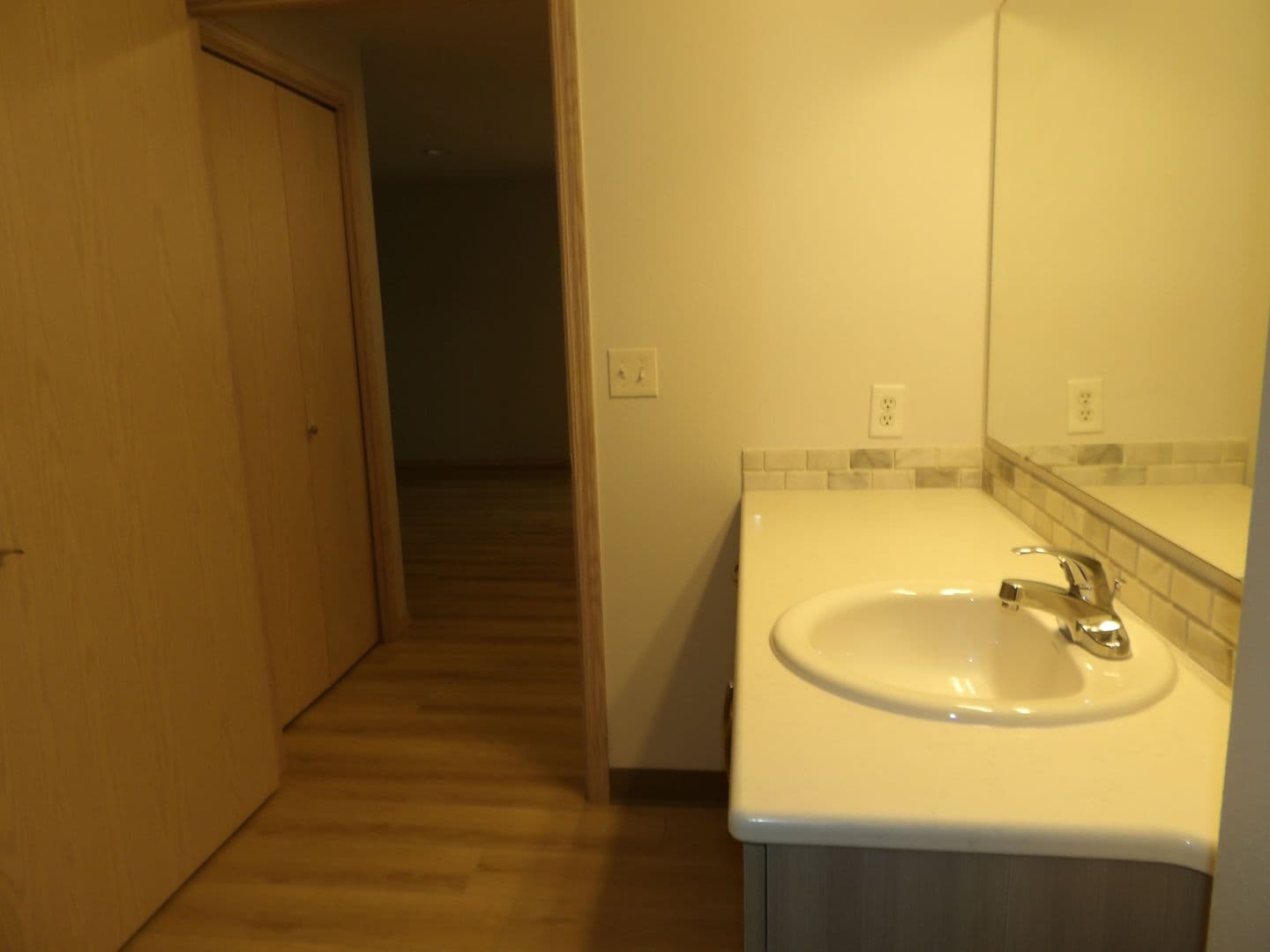 Ridgefield Apartment: 2019 NE 179th St