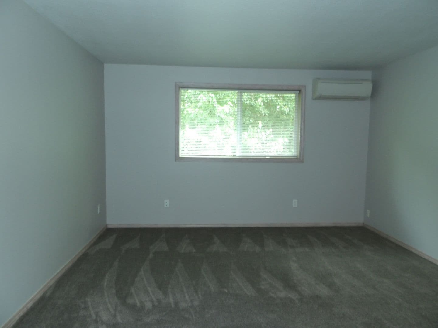 Ridgefield Apartment: 2019 NE 179th St