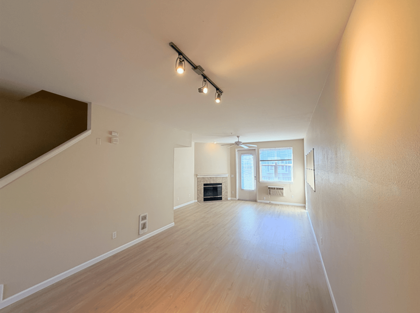 Vancouver House: 714 SE Fairwinds Lp