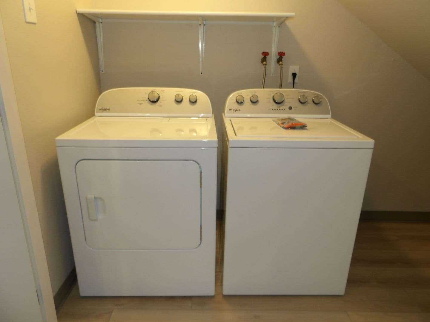 Ridgefield Apartment: 2019 NE 179th St