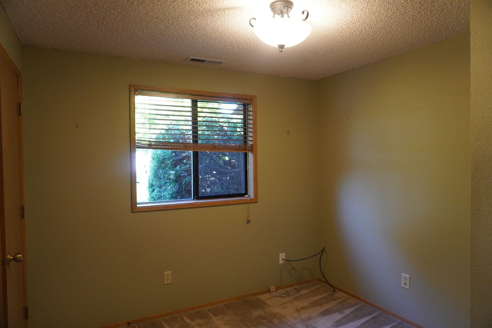 Vancouver House: 4631 NW Lincoln Ave