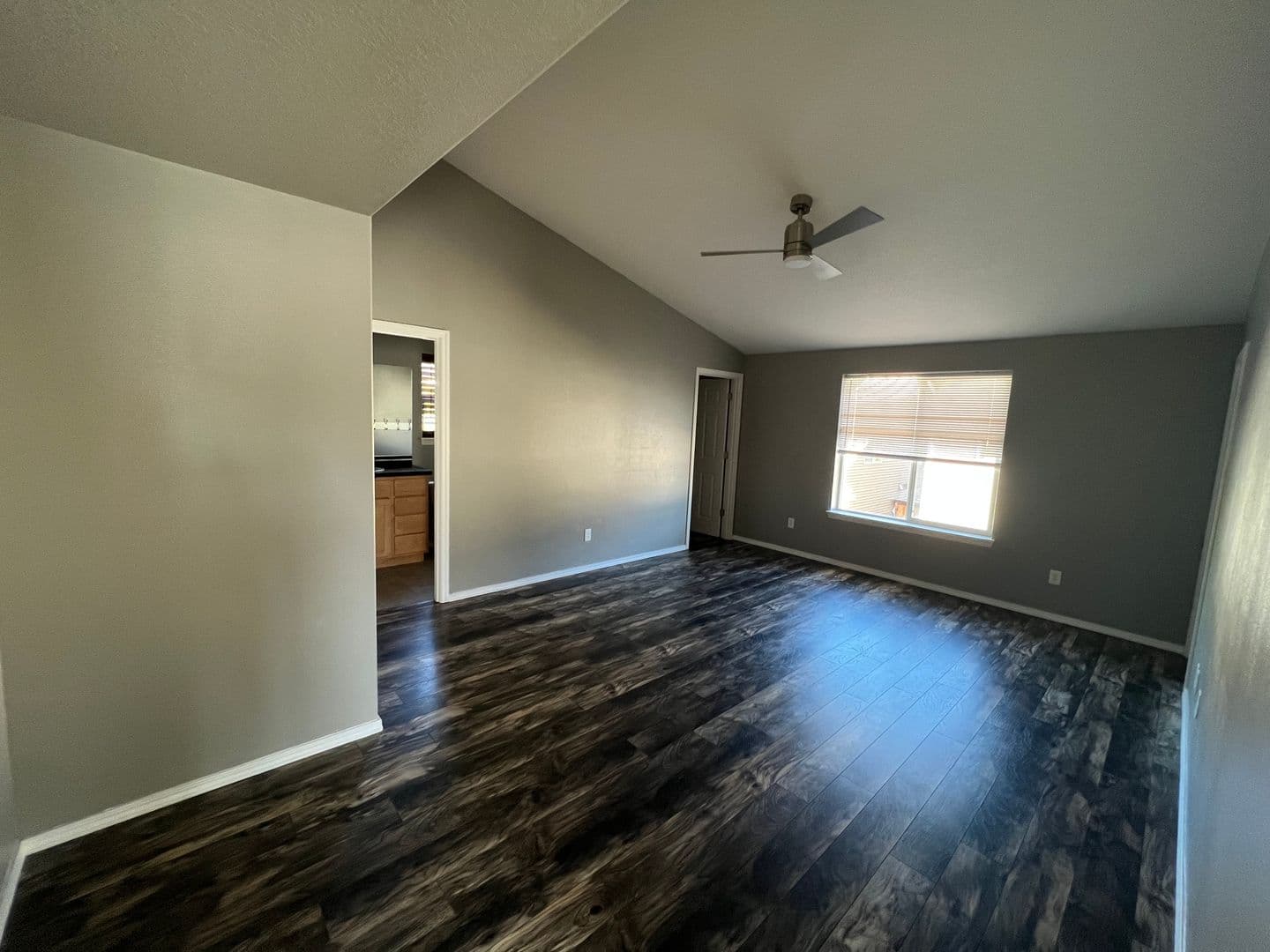 Vancouver House: 2715 NE 125th Ct