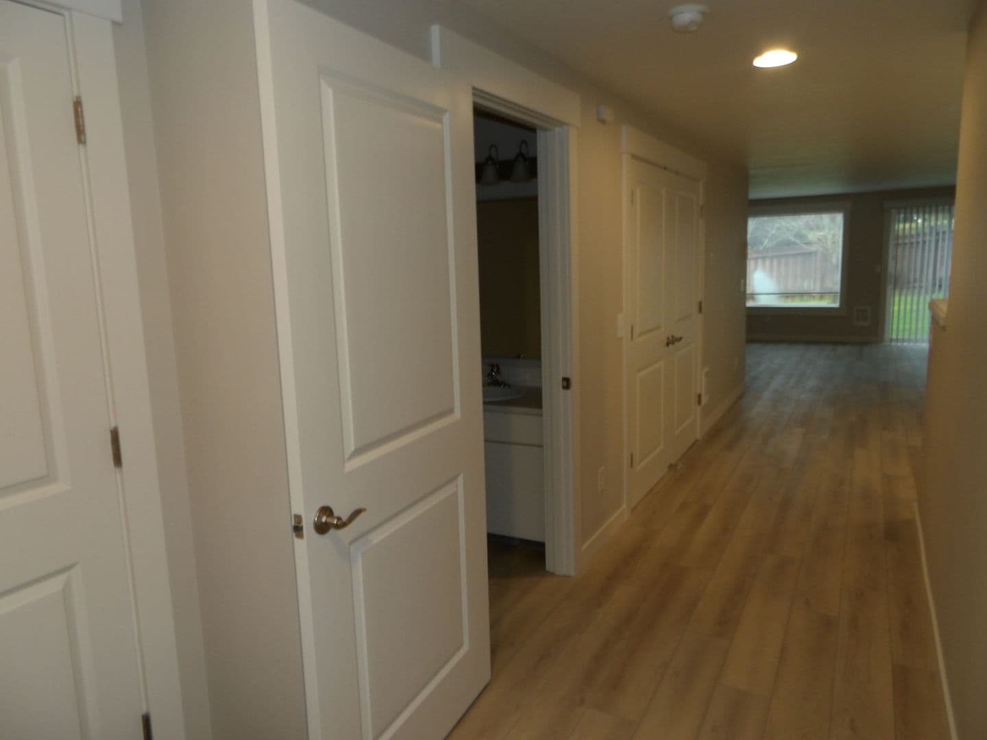 Ridgefield Apartment: 2019 NE 179th St