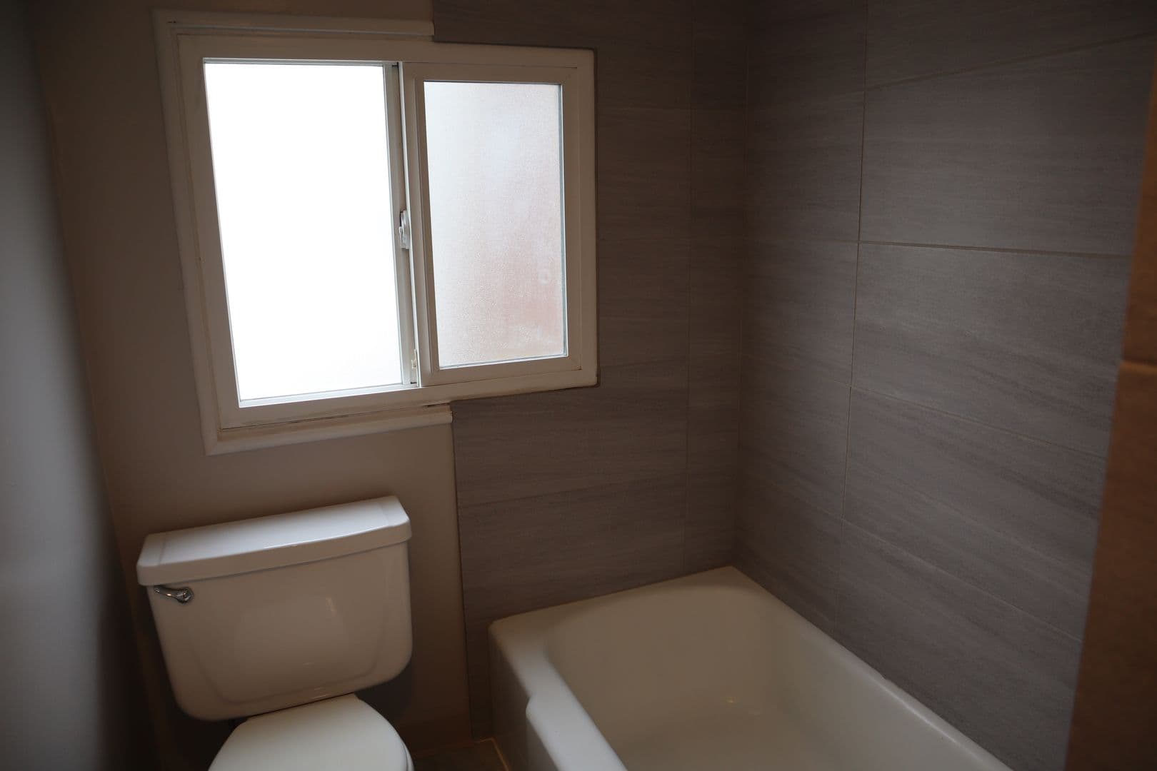 Vancouver Apartment: 401 E 28th St.
