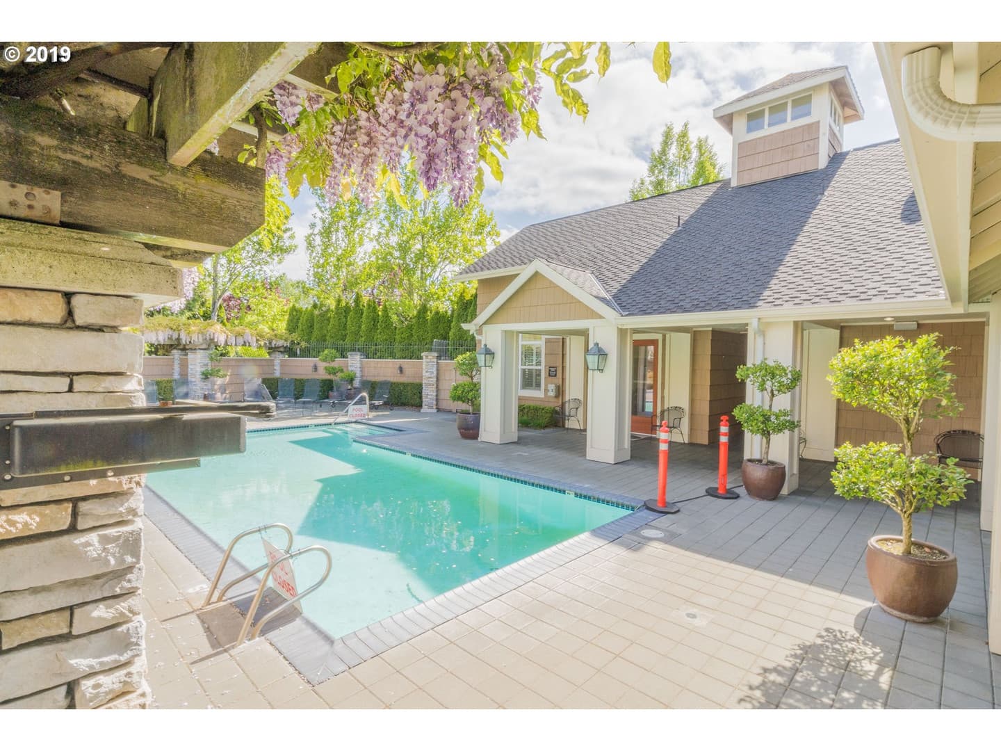 Vancouver House: 714 SE Fairwinds Lp