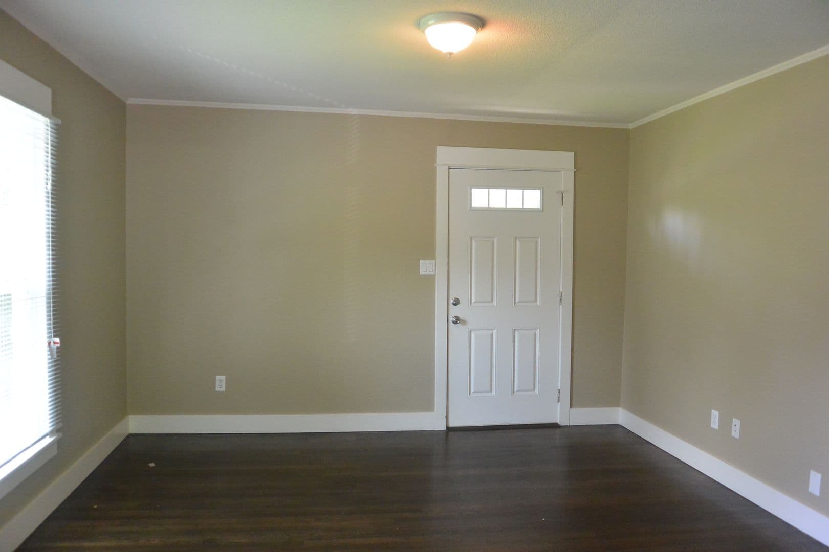 Vancouver Apartment: 3604 - 3606 - 3608 - 3610 E Evergreen