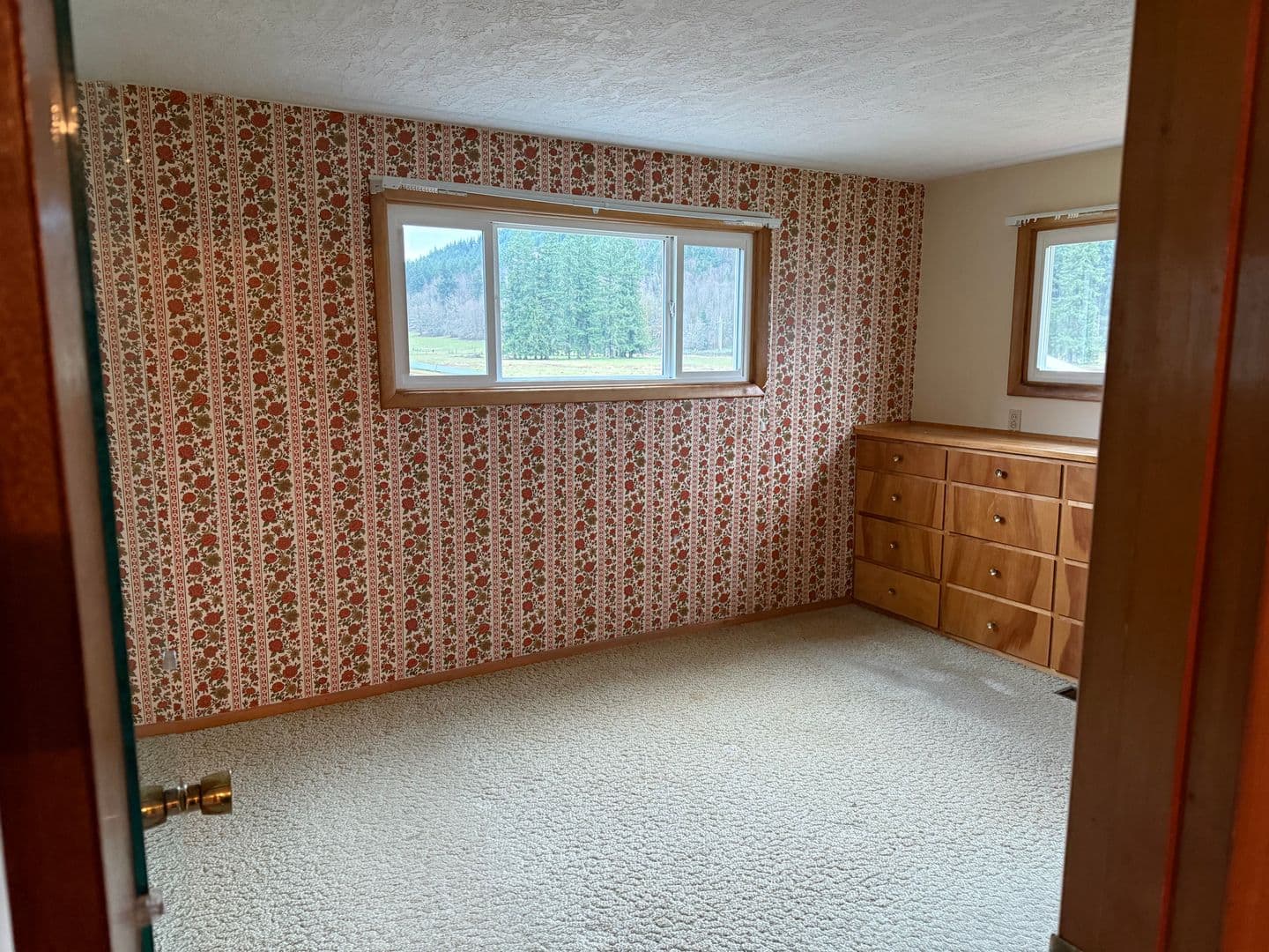Amboy House: 44805 NE Yale Bridge Rd