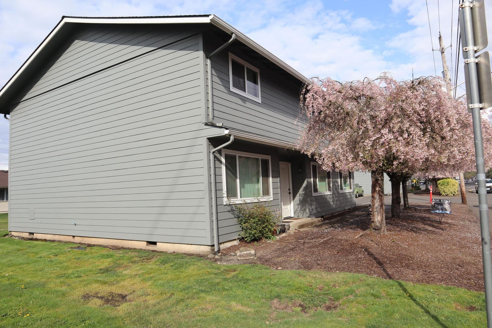 Battle Ground Apartment: 308 SW 1st ST.
