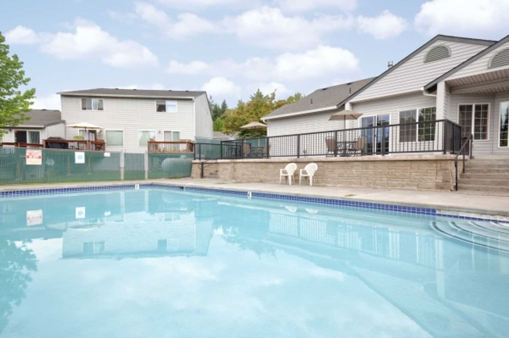 Ridgefield Apartment: 2019 NE 179th St