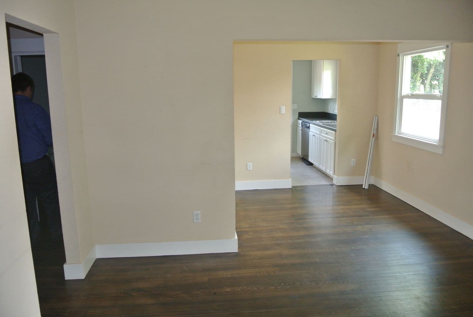 Vancouver Apartment: 3604 - 3606 - 3608 - 3610 E Evergreen