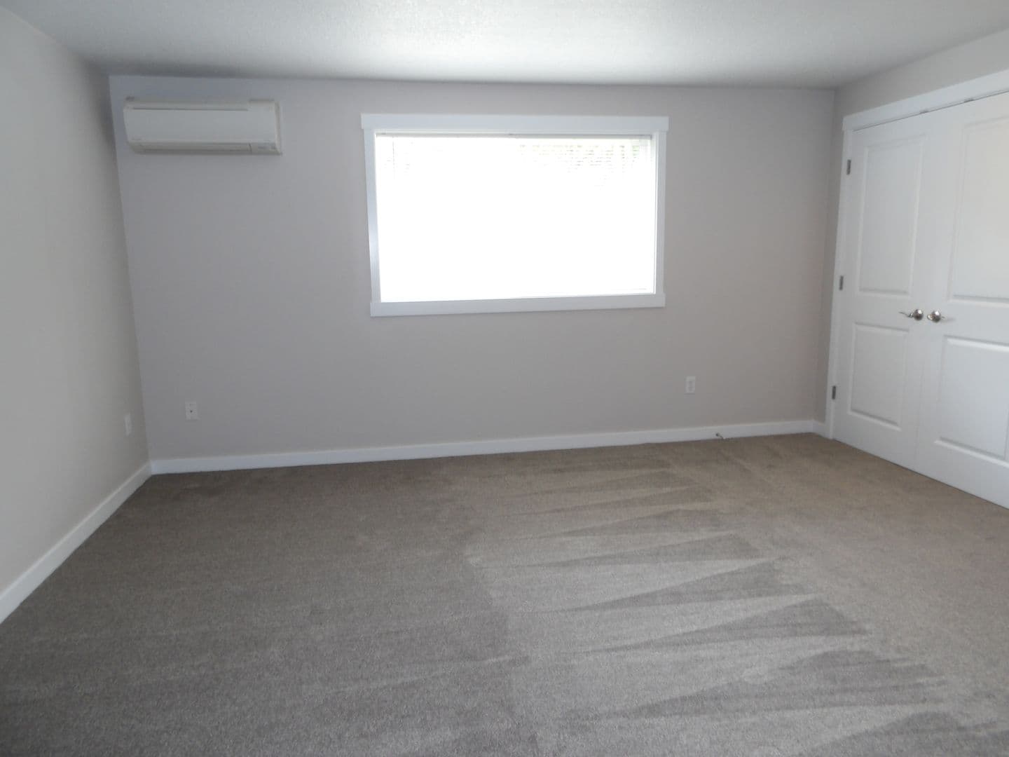 Ridgefield Apartment: 2019 NE 179th St