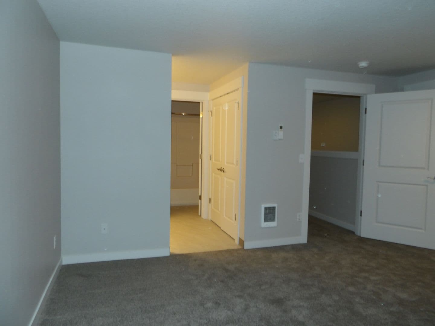 Ridgefield Apartment: 2019 NE 179th St