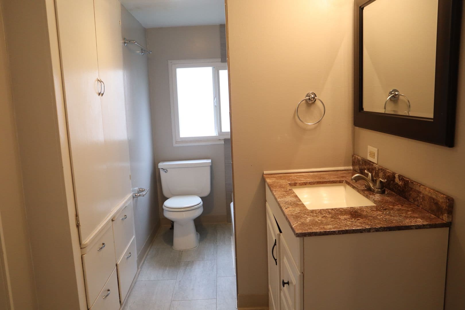 Vancouver Apartment: 401 E 28th St.