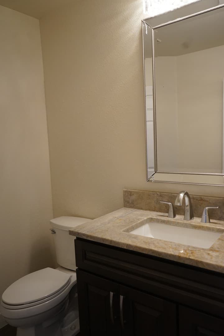 Vancouver House: 13617 SE 36th St