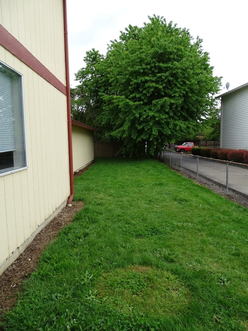 Battle Ground Apartment: 405 SW 1st ST