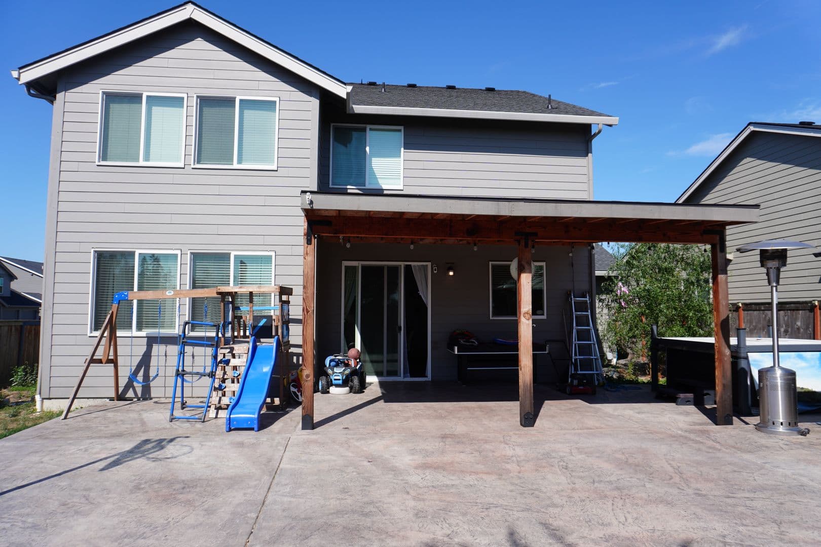 Ridgefield House: 4201 S Willow Dr