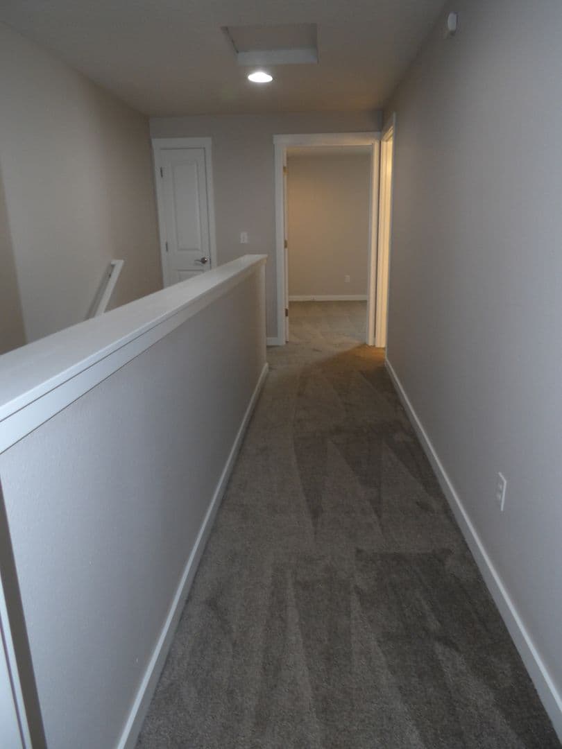 Ridgefield Apartment: 2019 NE 179th St