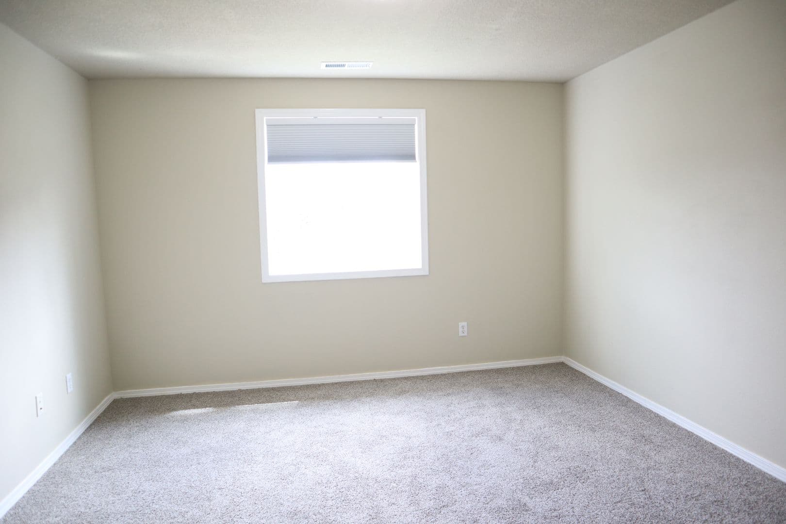 Vancouver House: 9507 NE 39th Ave