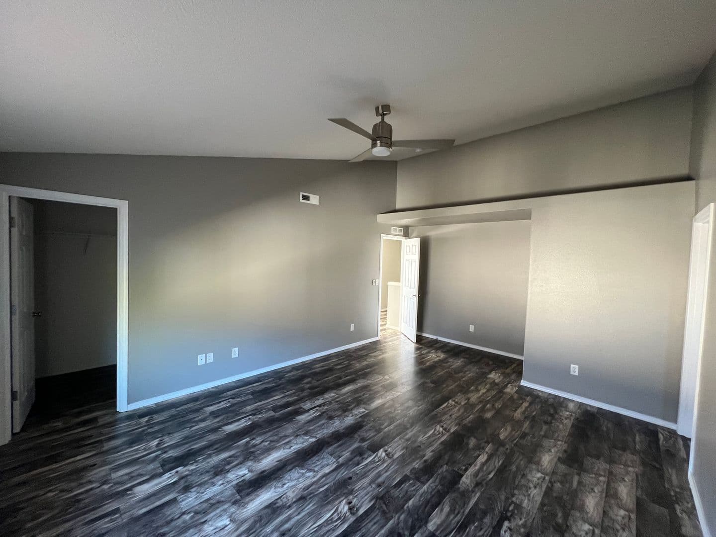 Vancouver House: 2715 NE 125th Ct