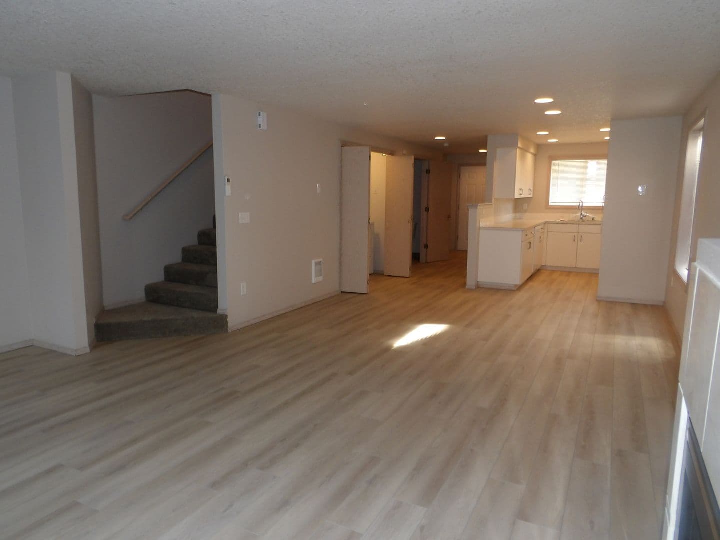 Ridgefield Apartment: 2019 NE 179th St