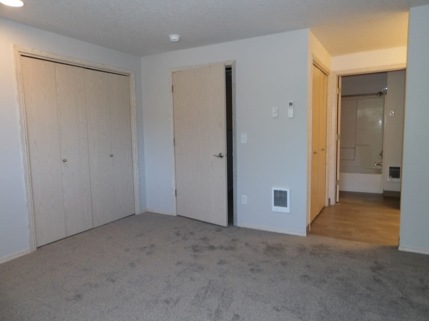 Ridgefield Apartment: 2019 NE 179th St