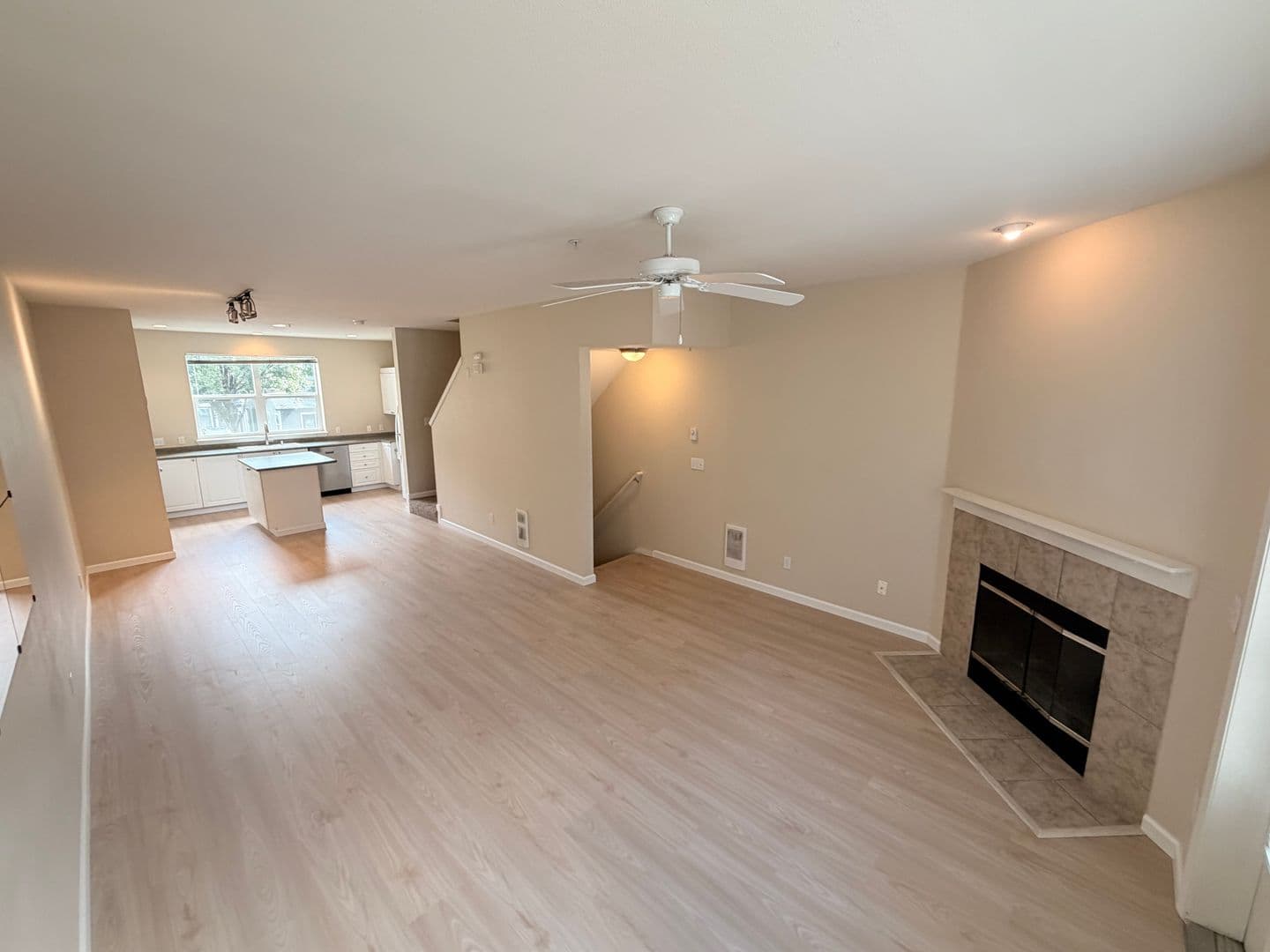 Vancouver House: 714 SE Fairwinds Lp