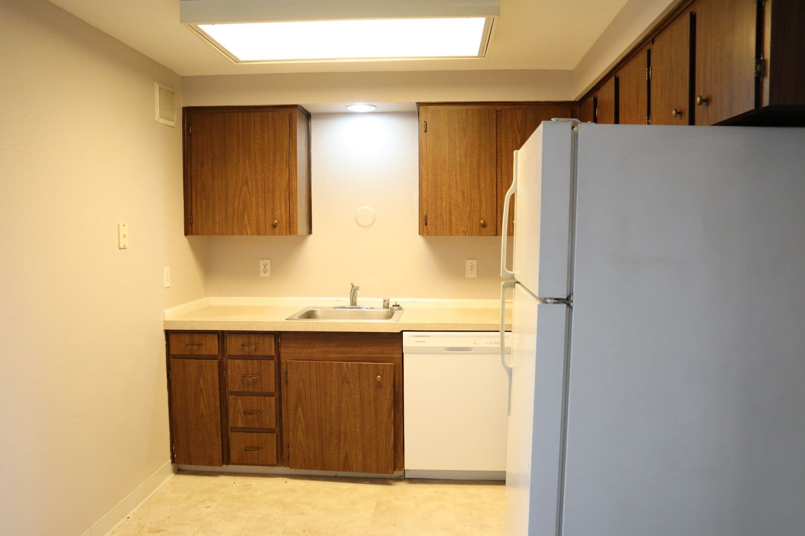 Vancouver Apartment: 2704 "O" Street - all properties