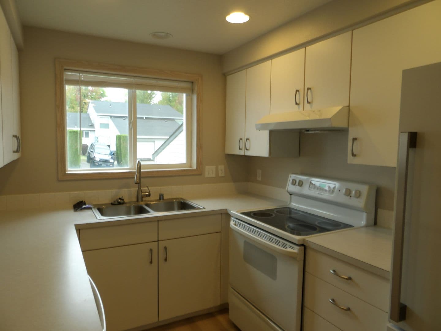 Ridgefield Apartment: 2019 NE 179th St