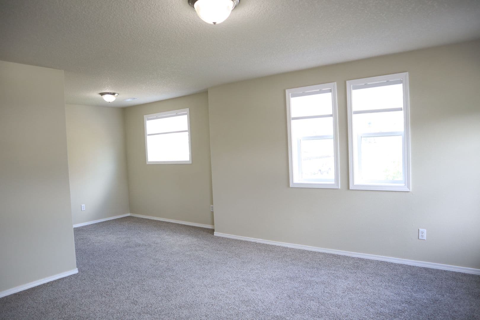 Vancouver House: 9507 NE 39th Ave