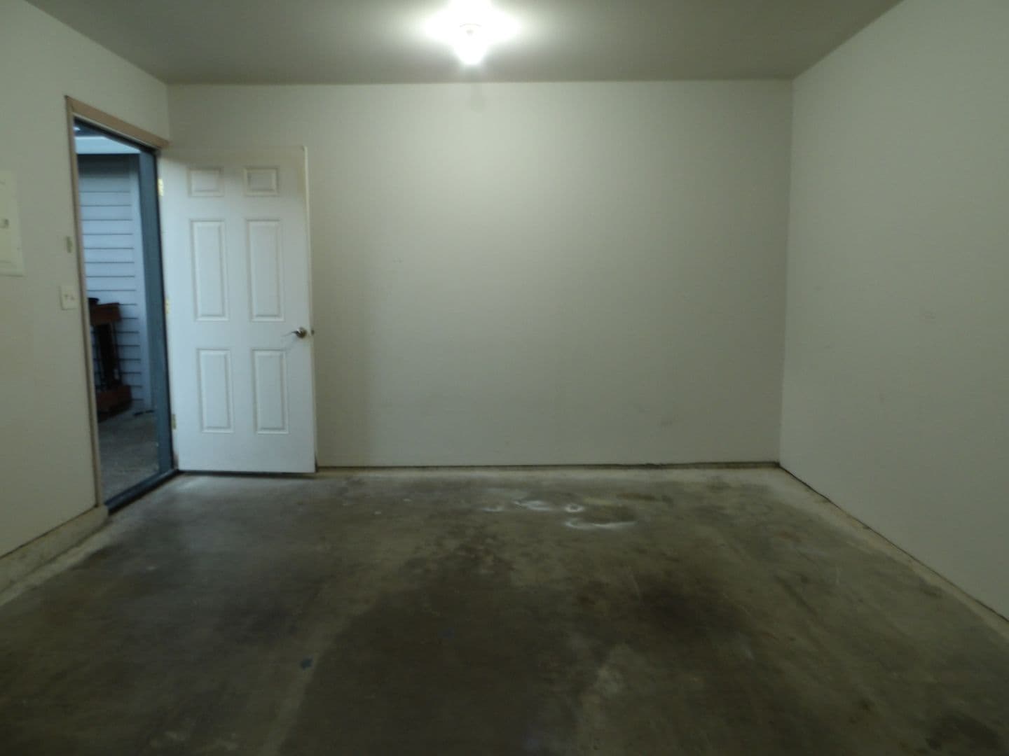 Ridgefield Apartment: 2019 NE 179th St