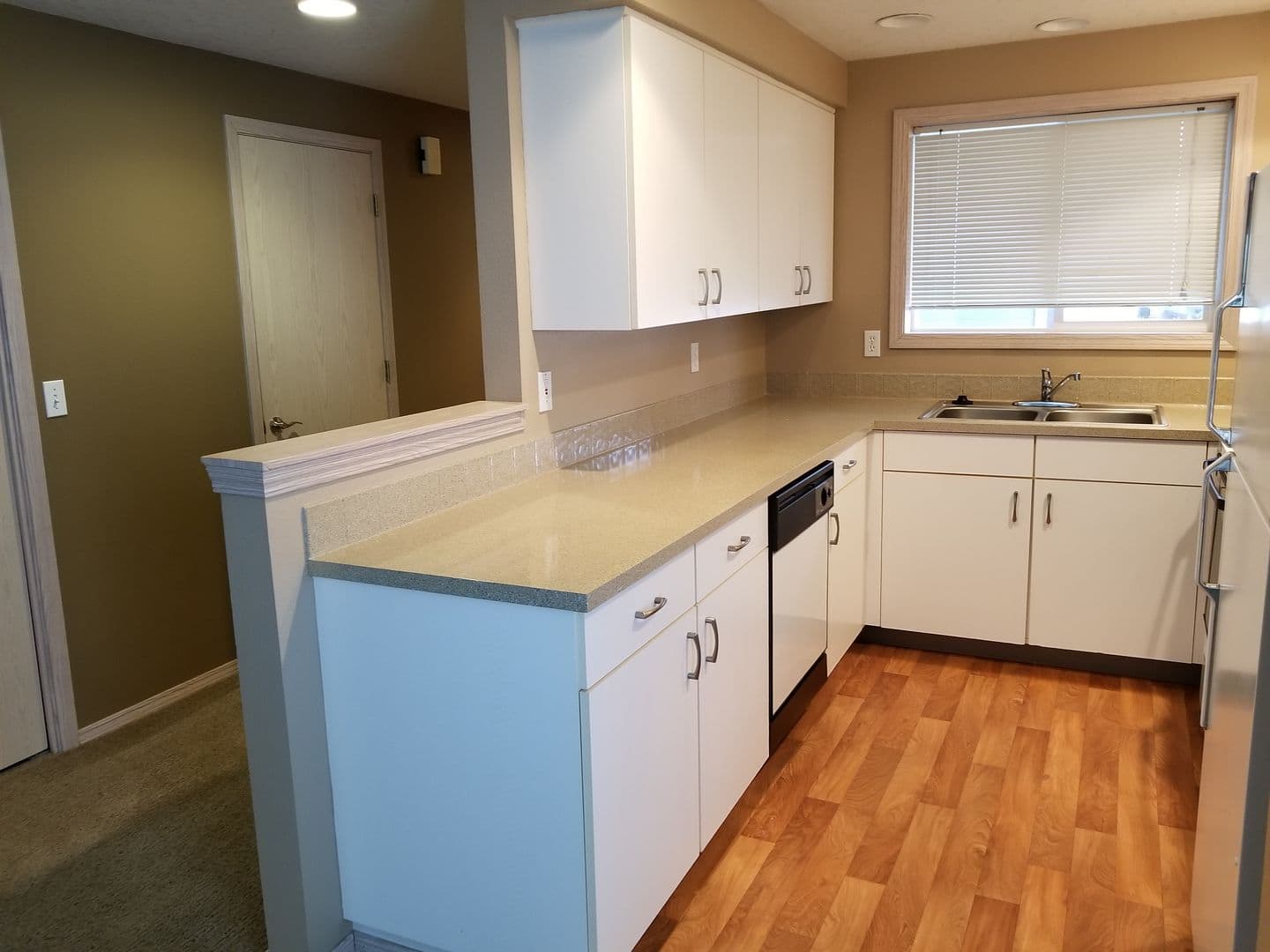 Ridgefield Apartment: 2019 NE 179th St