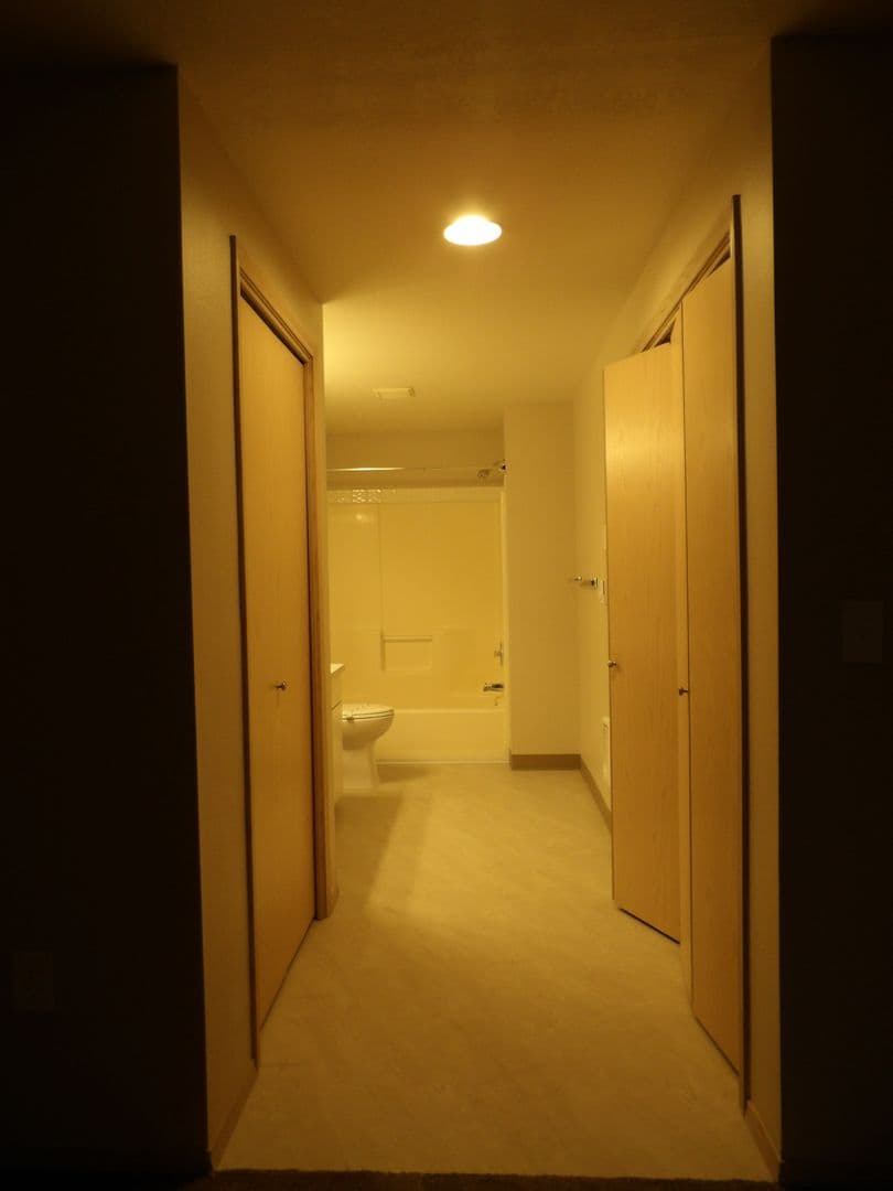 Ridgefield Apartment: 2019 NE 179th St