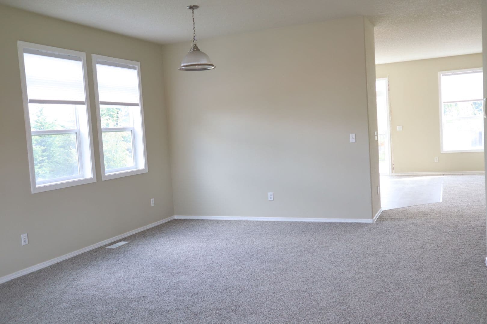 Vancouver House: 9507 NE 39th Ave