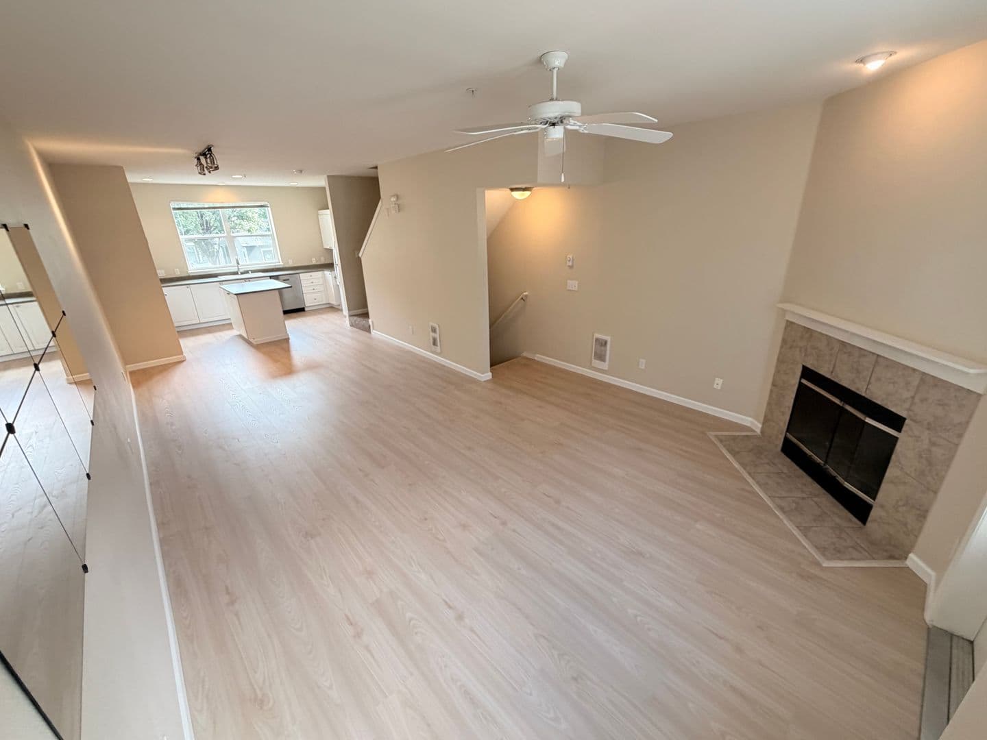 Vancouver House: 714 SE Fairwinds Lp
