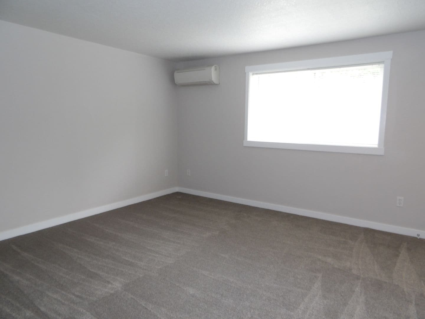 Ridgefield Apartment: 2019 NE 179th St