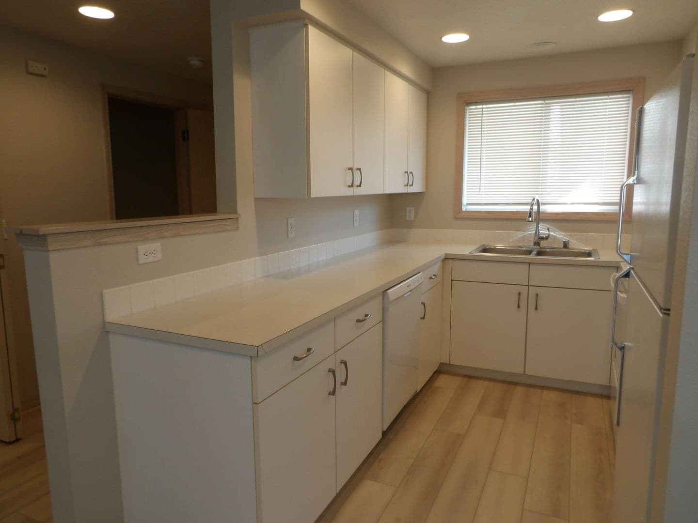Ridgefield Apartment: 2019 NE 179th St