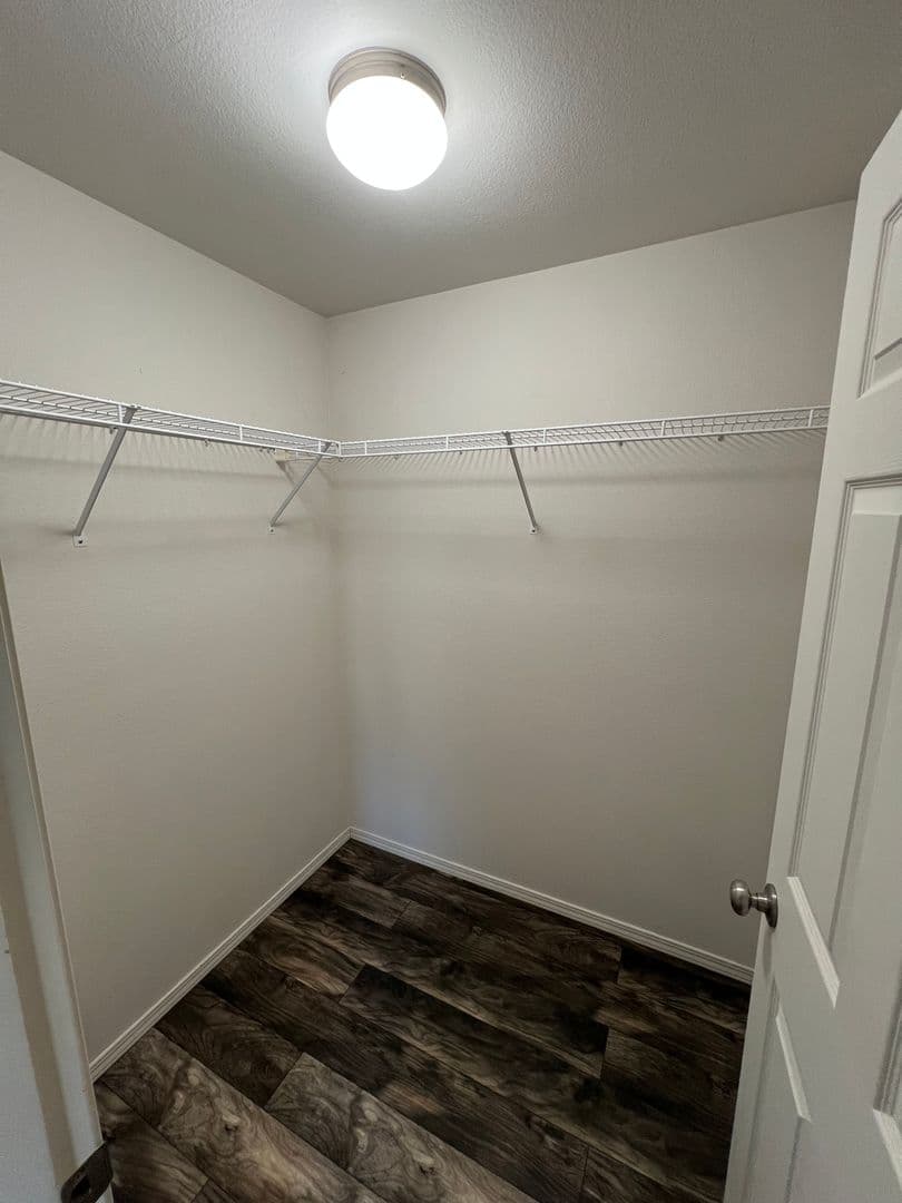 Vancouver House: 2715 NE 125th Ct