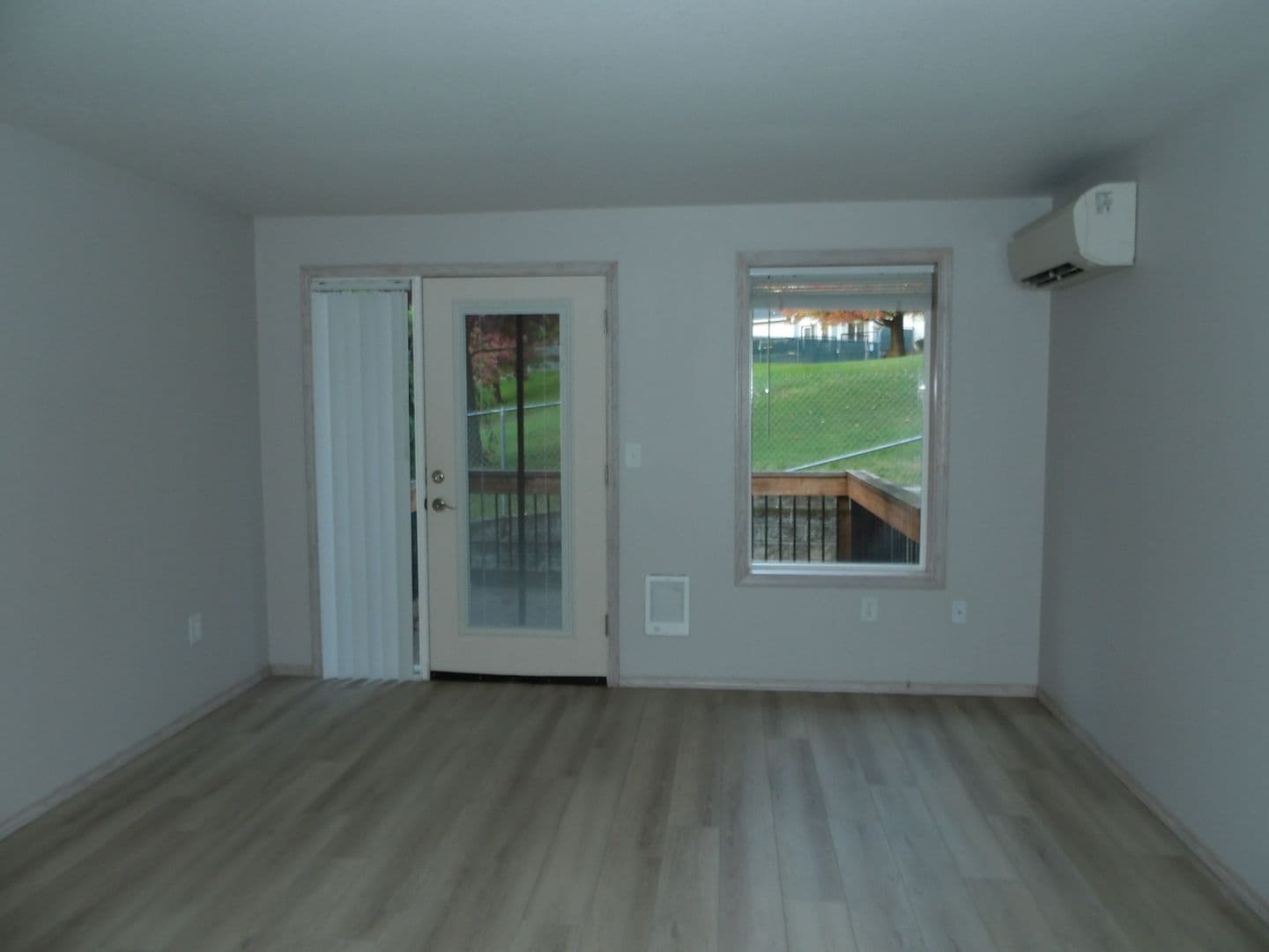 Ridgefield Apartment: 2019 NE 179th St