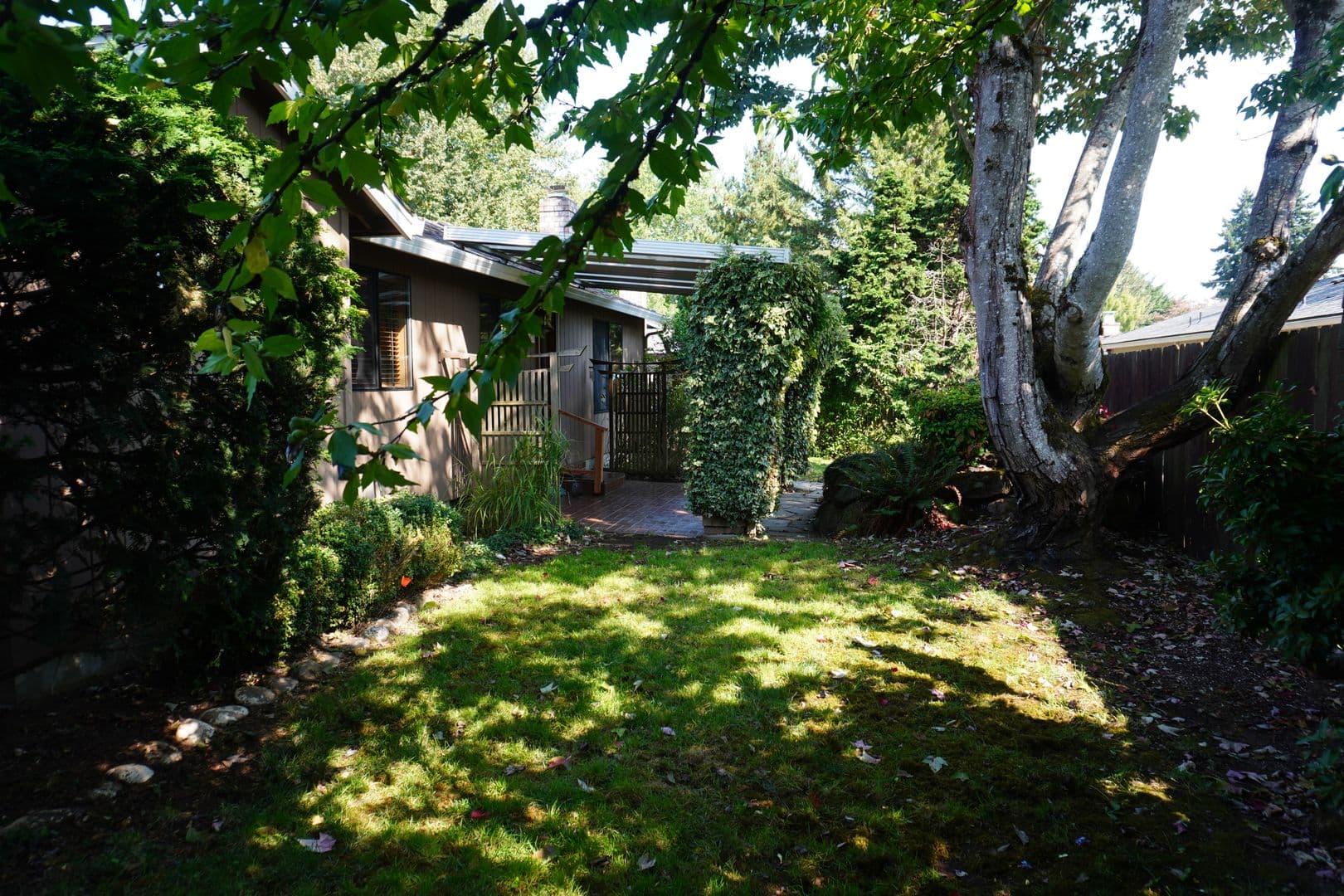 Vancouver House: 4631 NW Lincoln Ave