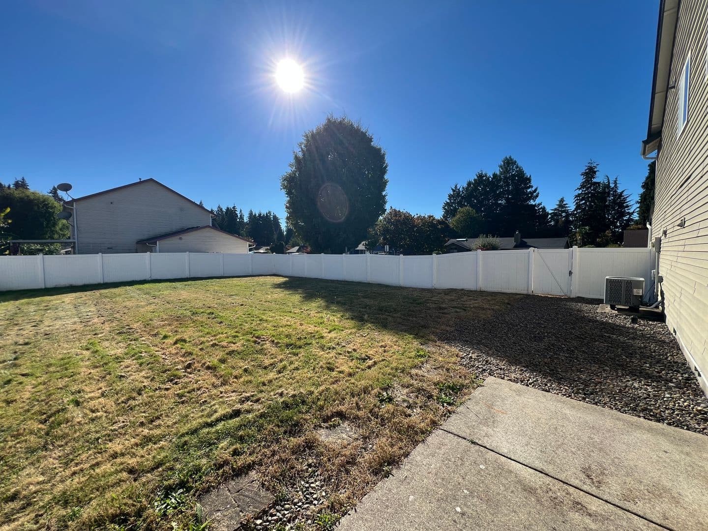 Vancouver House: 2715 NE 125th Ct