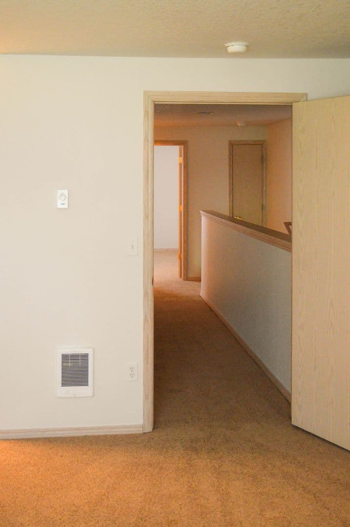 Ridgefield Apartment: 2019 NE 179th St