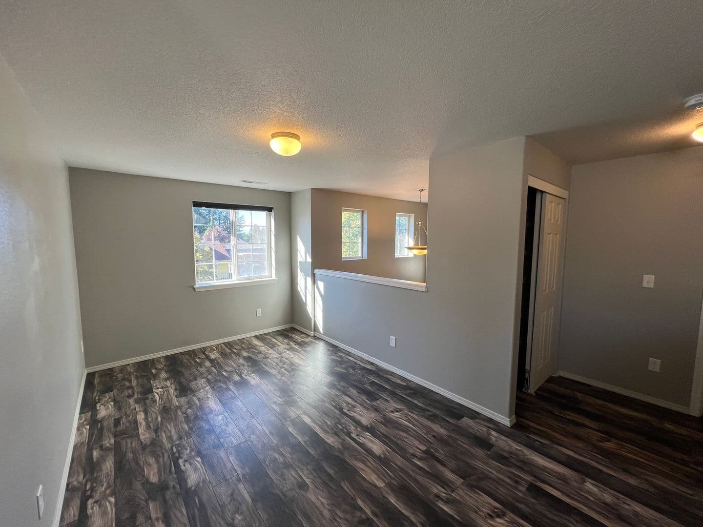 Vancouver House: 2715 NE 125th Ct
