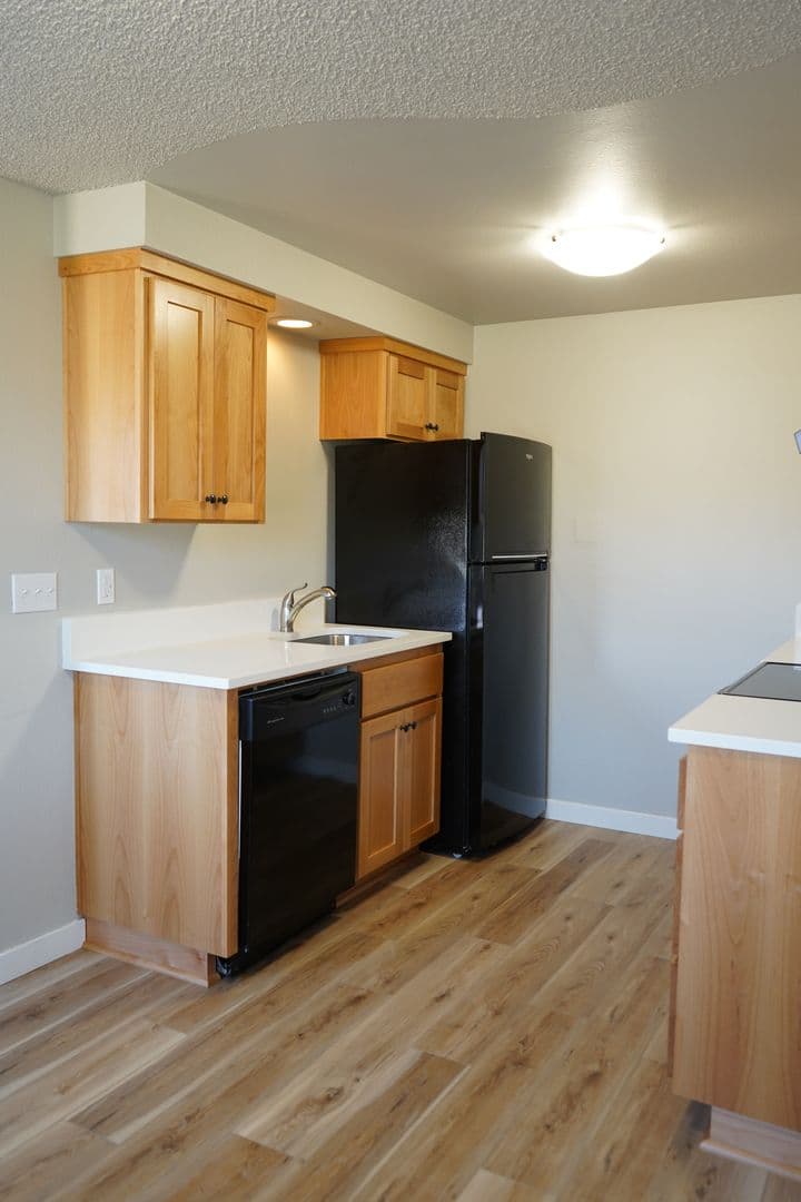 Battle Ground Apartment: 308 SW 1st ST.